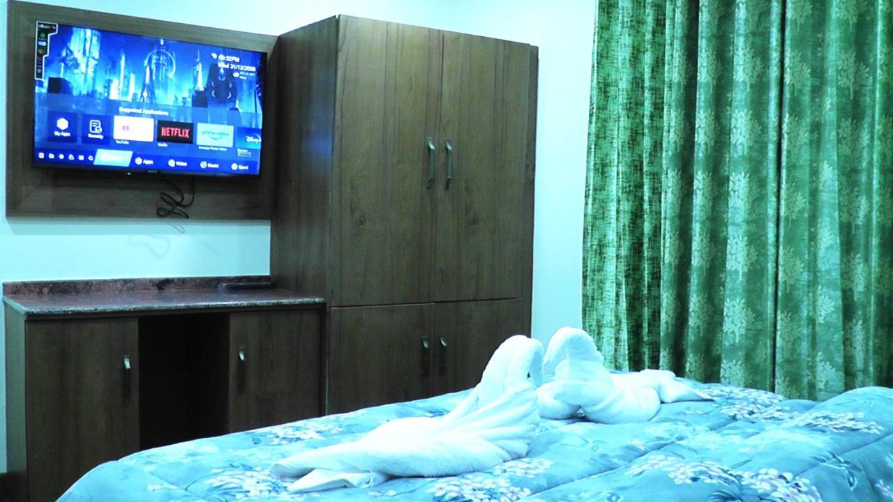 Hotel Jakhu Heights Шимла Екстериор снимка